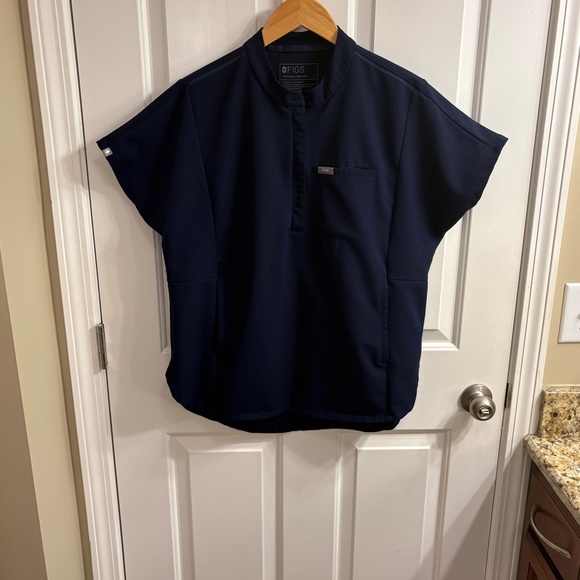 Figs Women's Navy Montex Scrub Top Large - Picture 2 of 14